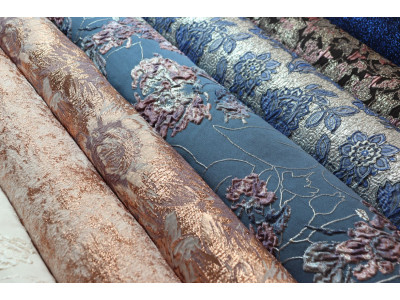 Французские ткани — самые изысканные материалы для пошива наряда
